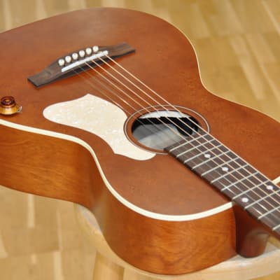 ART & LUTHERIE Roadhouse Havana Brown Q-Discrete / Made In Canada / Parlor Electro image 5