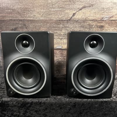 Mackie MR5 MK3 Studio Monitor Pair | Reverb