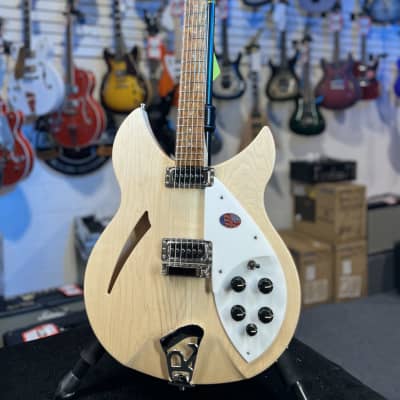 New 2023 Rickenbacker 330 Guitar - Mapleglo (Natural), with OHS Case, 330MG Auth Dlr, 780 image 7