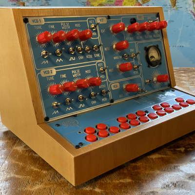 Reco-Synth Mutuca FM - Analog Synthesizer by Arthur Joly - Ultra Rare image 4