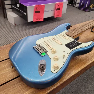 Fender Vintera Road Worn '60s Stratocaster image 8