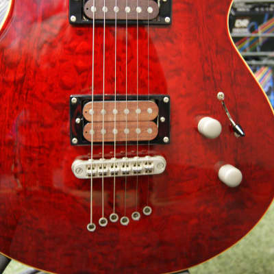 Shine electric guitar with quilted top in red - Made in Korea S/H image 23