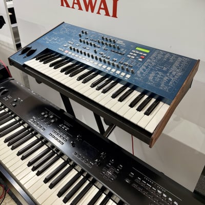 Korg MS2000 ANALOG MOD SYNTH + IMBALLO