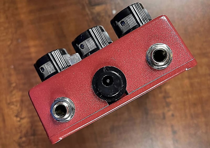 Caroline Guitar Company Hawaiian Pizza Fuzz (Limited Edition Caroline Guitar Company Hawaiian Pizza Fuzz (Limited Edition