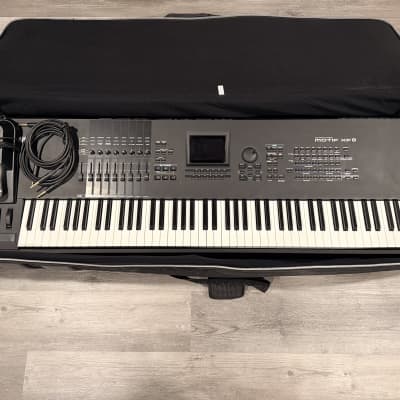 Yamaha Motif XF8 Workstation w/ Case, 2 Mogami TRS Cables, Headphones & Sustain Pedal