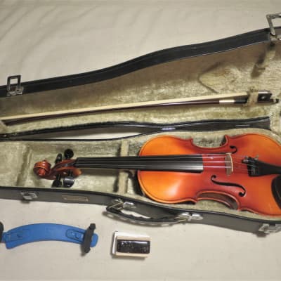 1/2 Size Suzuki No. 280 (Intermediate) Violin, Nagoya, Japan - Full Outfit image 1
