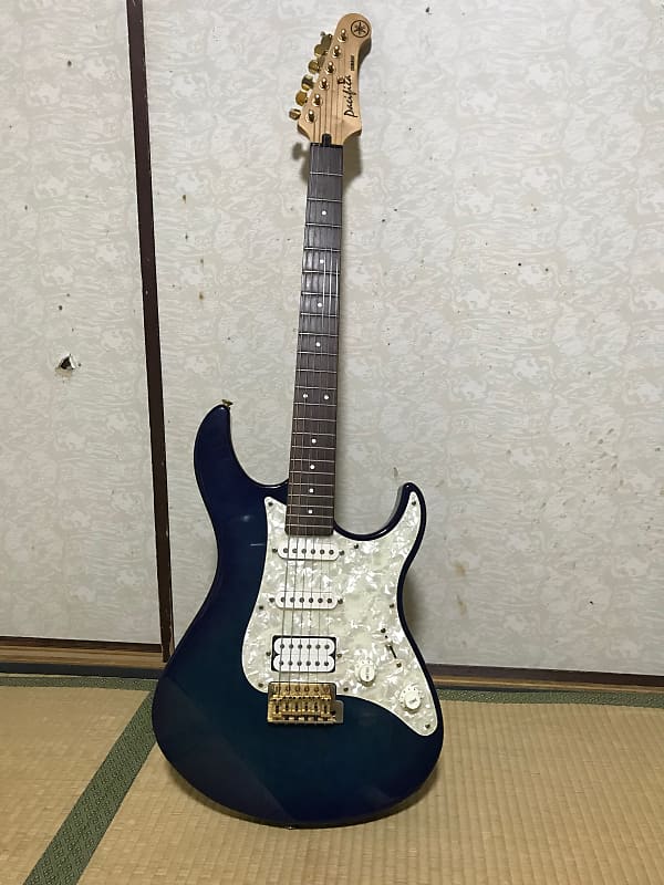 Yamaha Pacifica 312 BLUE