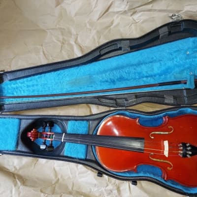 Cremona 4/4 Violin. W. Germany. Very Good Condition. With case and bow. image 1