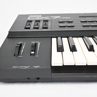 Yamaha DX7IIFD 61-Key 16-Voice Digital Synthesizer with