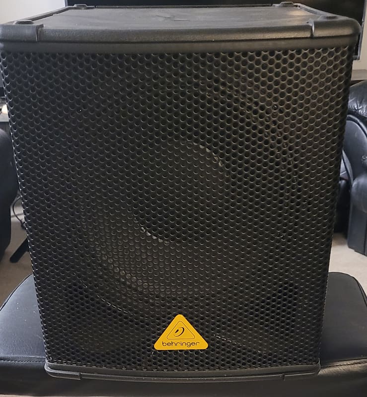 Behringer Eurolive B1200D PRO 500-Watt 12 Behringer Eurolive B1200D PRO 500-Watt 12