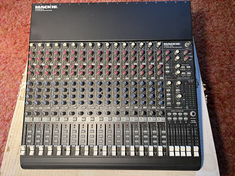 Mackie CR1604-VLZ 16-Channel Mic / Line Mixer | Reverb