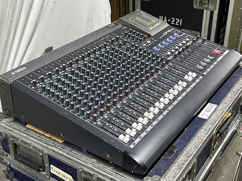 16chアナログミキサーYAMAHA GF16/12 16chアナログミキサーYAMAHA GF16/12 キャリーケース付 ジャンク