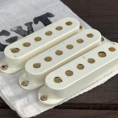 DiMarzio Virtual Vintage Strat Pickup 2.1 DP 401 White DiMarzio Virtual Vintage Strat Pickup 2.1 DP 401 White