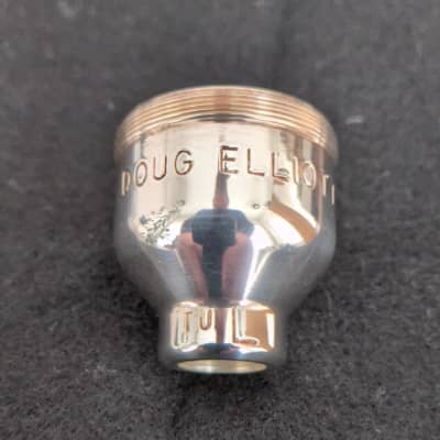 Doug Elliott 'L' Tuba Mouthpiece Cup - Silver image 2