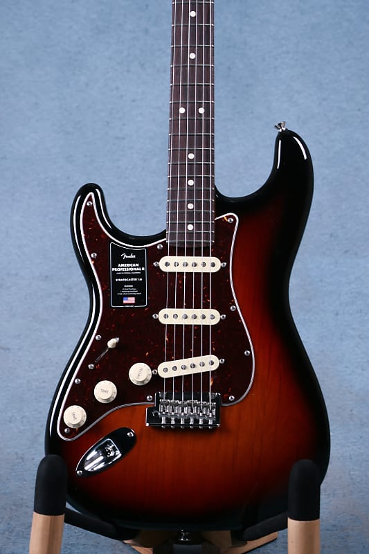 Fender American Professional II Stratocaster Left Handed Rosewood Fingerboard - 3-Color Sunburst - US210058683 - 3-Color Sunburst image 1