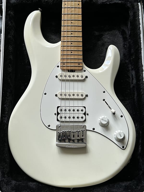 MUSIC MAN Silhouette Special HSH ブルー MUSICMAN Silhouette