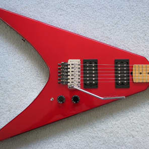 M13811-2 KRAMER JK 6000 エレキギター V レッド M13811-2 KRAMER JK 6000 エレキギター V レッド Kramer1980's