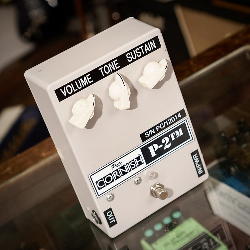 Pete Cornish P-2 Fuzz Distortion Gray (used)