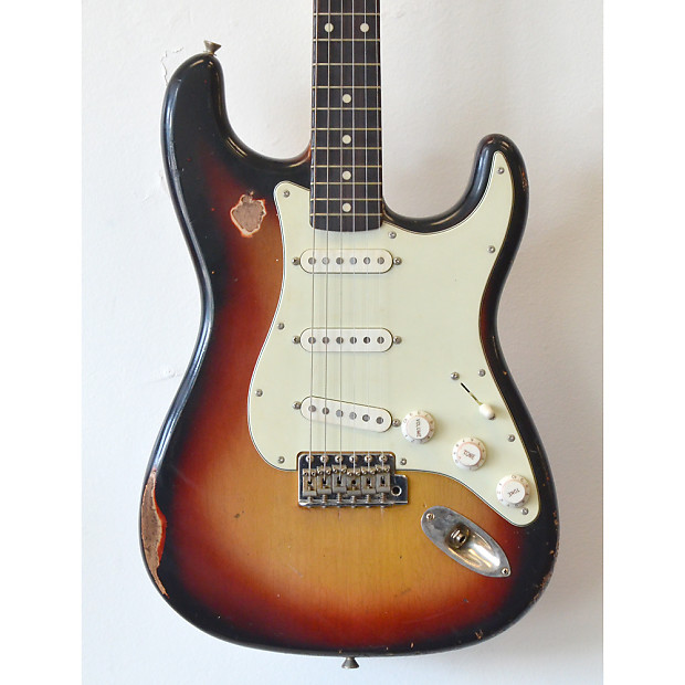 Bluesman Vintage 62' Sedan 3-Tone Sunburst Stratocaster