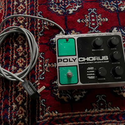 Electro-Harmonix Stereo Poly Chorus Analog Flange/Chorus Pedal