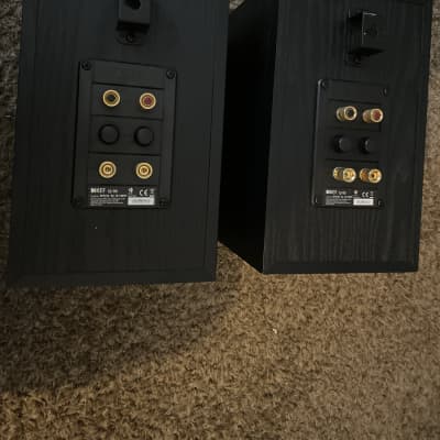 Pair of kef bookshelf speakers  Q100 2017 Black image 4