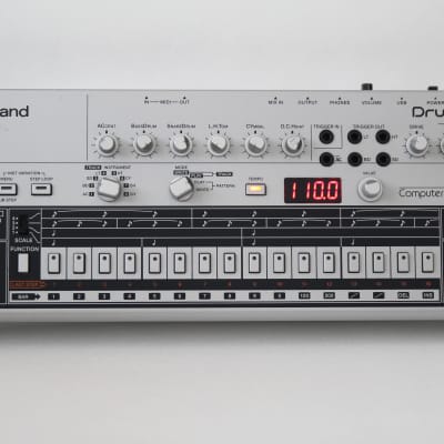 Roland TR-06 2020 - Silver 606 clone