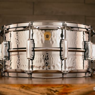 LUDWIG 14 X 6.5 LM402K HAMMERED SUPRAPHONIC SNARE DRUM, CHROME image 1