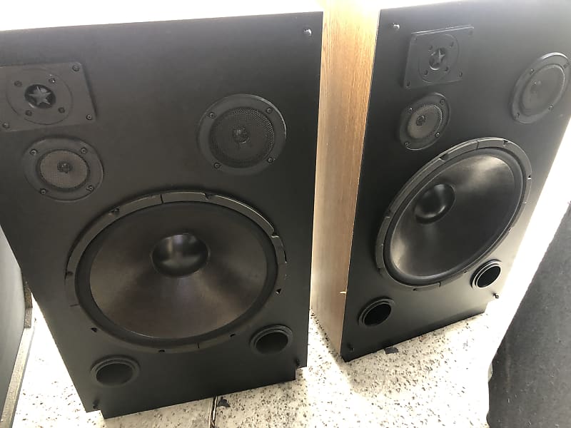 KLH PR-1000 speakers | Reverb