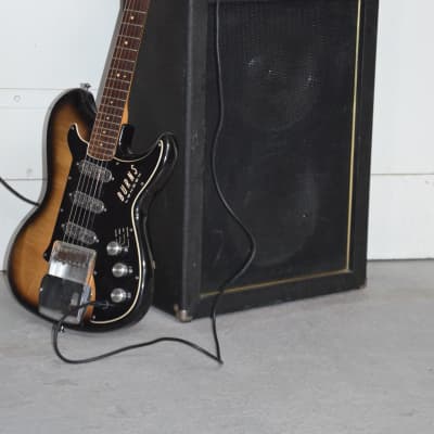 Marlboro G-50R real vintage 2x10" guitar combo * very rare FIRST SERIES made in USA ca. 1972/73 * produces authentic Garage/Punk/Grunge/Beat sounds * its loud and has cool analog effects * works still fine after 50 years * speakers by Jensen? for sale