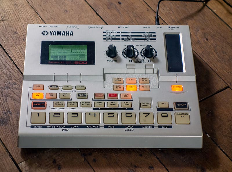 Yamaha SU200 mini sampler