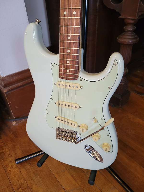 Fender Classic Player 60s Stratocaster Sonic Blue Players | Reverb