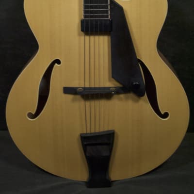 Peerless Manhattan Blonde Archtop Guitar w case #7141 image 2