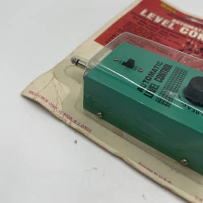 SPRING STOCK UP// NOS 1970’s Walco Automatic Level Control Plug-In Effect image 3