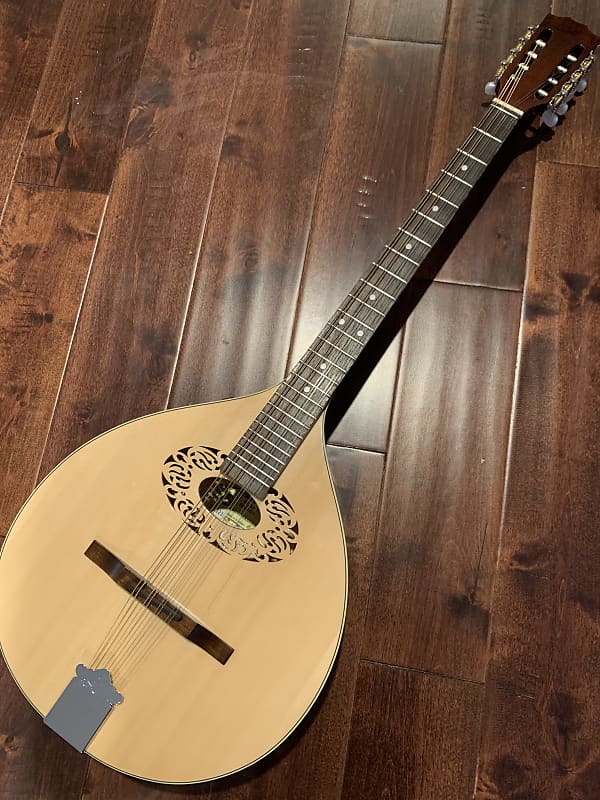 Hora Octave Mandolin / Short Scale Irish Bouzouki solid Reverb