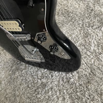 Fender Player Jaguar HS with Pau Ferro Fretboard 2018 - Present - Black image 14