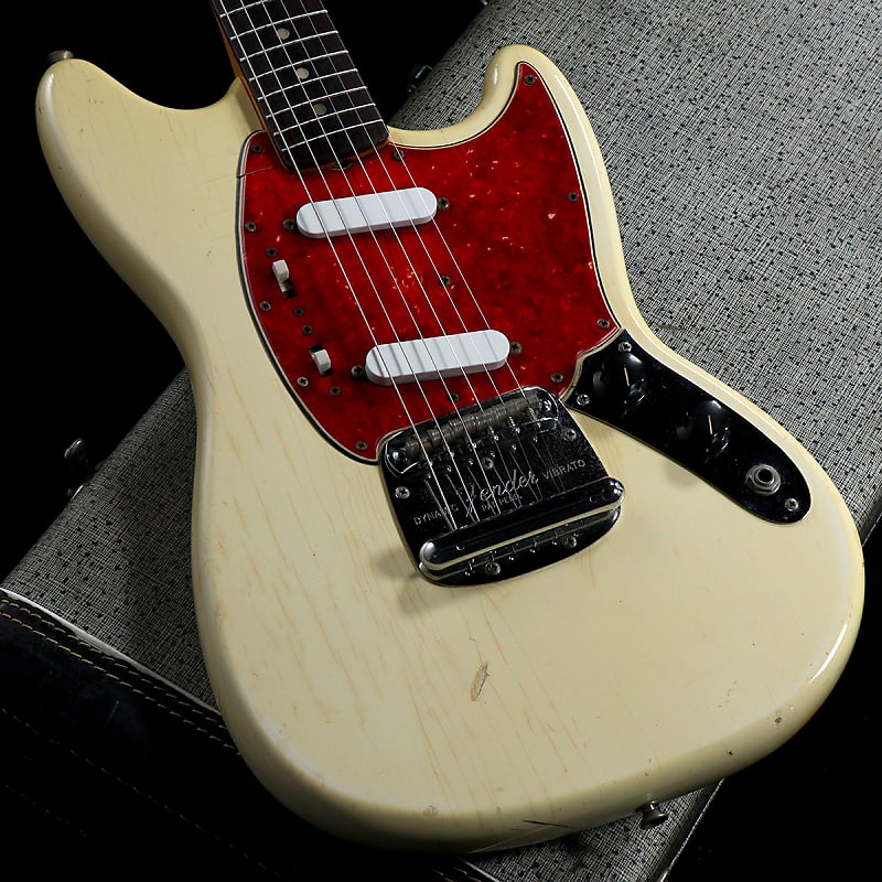 FENDER 1966 Mustang White [SN 120722] (03/22)