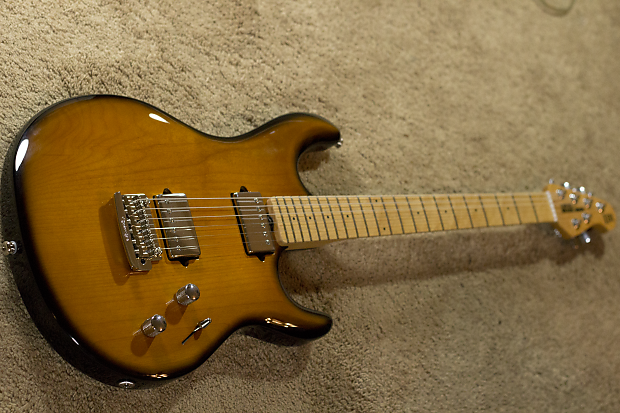 ギター MUSICMAN LIII HH Vintage Tobacco Burst ギター MUSICMAN LIII HH Vintage Tobacco Burst Shop Ernie