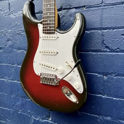 Fender Stratocaster - Medium Scale - STM-60R - "E Series" - MIJ - 1984 - 2 Tone Burst image 4