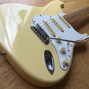 Fender 1980's FujiGen Stratocaster 1972 RI MIJ E-Serial 1984-87 Yellow White Bild 2