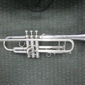 Getzen 700 Eterna II Trumpet with 3 Mouthpieces | Reverb