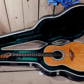 Ovation 1111-4 Balladeer 1973 USA Acoustic Guitar w / Case