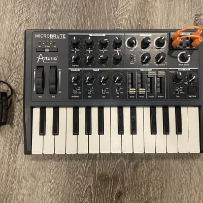 Arturia MicroBrute 25-Key Synthesizer | Reverb