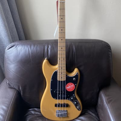 Fender mustang bass deals butterscotch