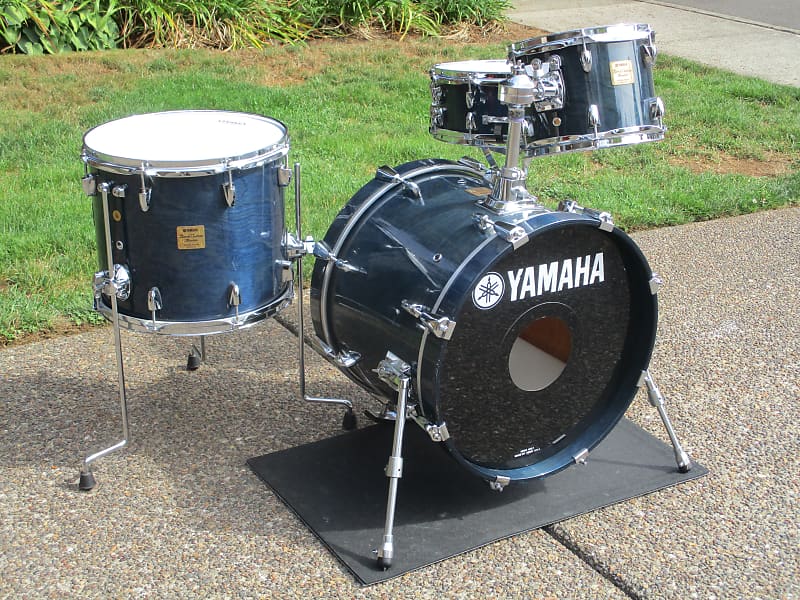 Yamaha Birch Custom Absolute Drum Set image 2
