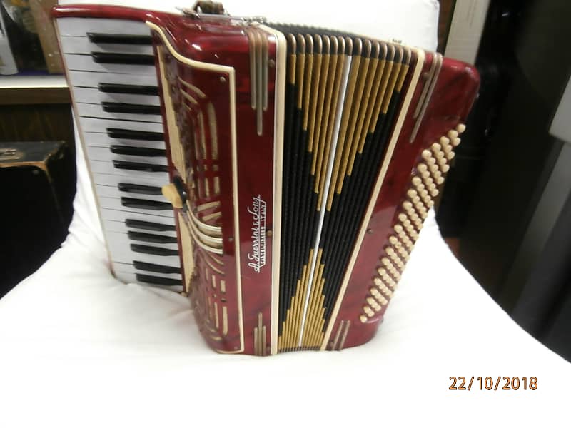 A. GUERRINI AND SONS 80 bass piano accordion 1960 -1970 Red Marble