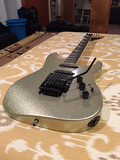 Charvel-Jackson 375 1C Shredder 80s Silver-gold Flake | Reverb Charvel-Jackson 375 1C Shredder 80s Silver-gold Flake | Reverb