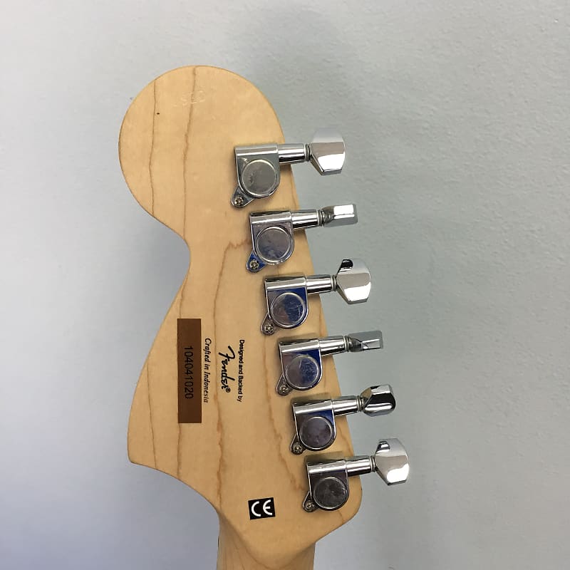 Squier Bullet Mustang Competition Arctic White w/Black