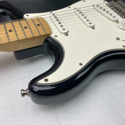 Fender Standard Stratocaster Guitar MIM Mexico - Lefty Left-Handed LH 2000 - 2001 - Black / Maple fingerboard image 7