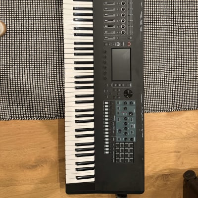 Roland Fantom 7 76-Key Workstation Keyboard 2019 - Present - Black