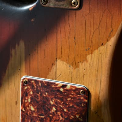 American Fender Stratocaster Sunburst Relic Noiseless Pickups image 8